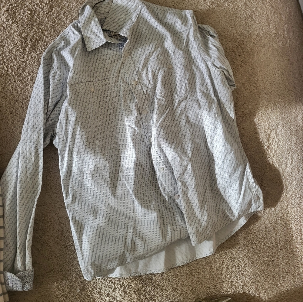 Button up, polos,sweaters - Picture 4 of 9
